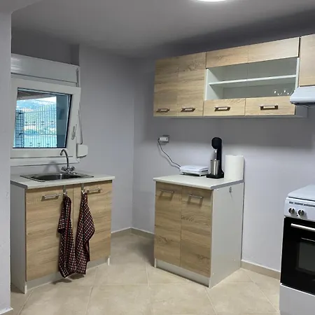 Port View Maisonette *