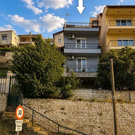 Port View Maisonette * 카발라