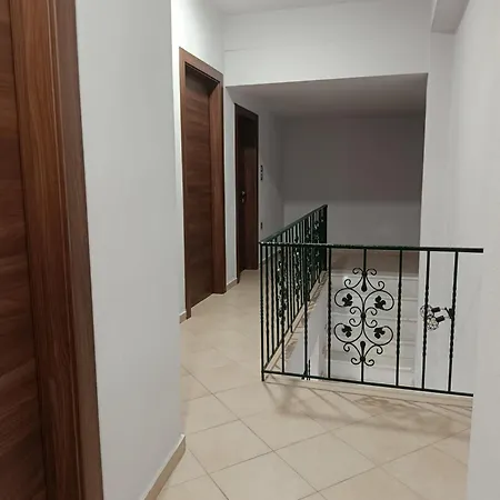 Port View Maisonette * 카발라